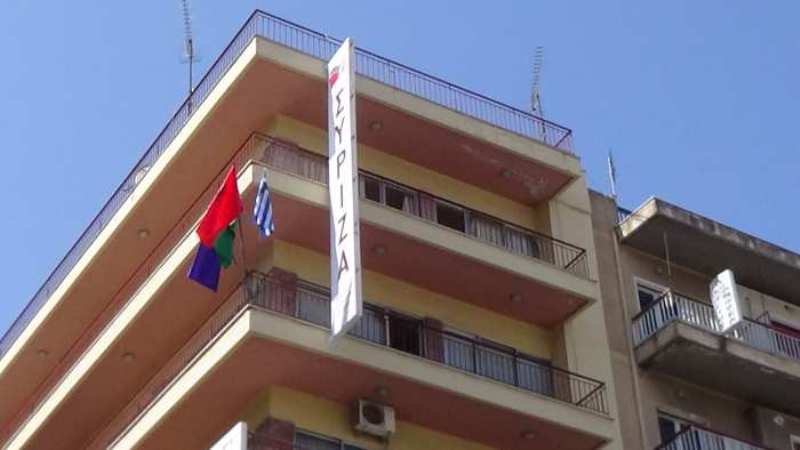 Πάτρα: Κατάληψη των γραφείων του ΣΥΡΙΖΑ από αντιεξουσιαστές (Video) - Media