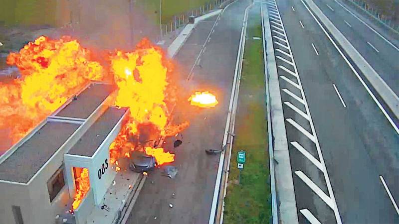 Νέα στοιχεία σοκ για το πολύνεκρο τροχαίο στη Θήβα: Δεύτερο βίντεο εξετάζουν οι Αρχές - Media