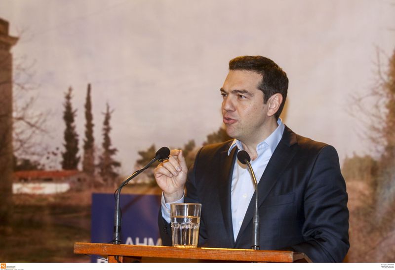 Τσίπρας κατά Ντάισελμπλουμ: Αντί για ανόητα και σεξιστικά σχόλια να ζητήσει από τη Γερμανία να αυξήσει τις δημόσιες δαπάνες - Media