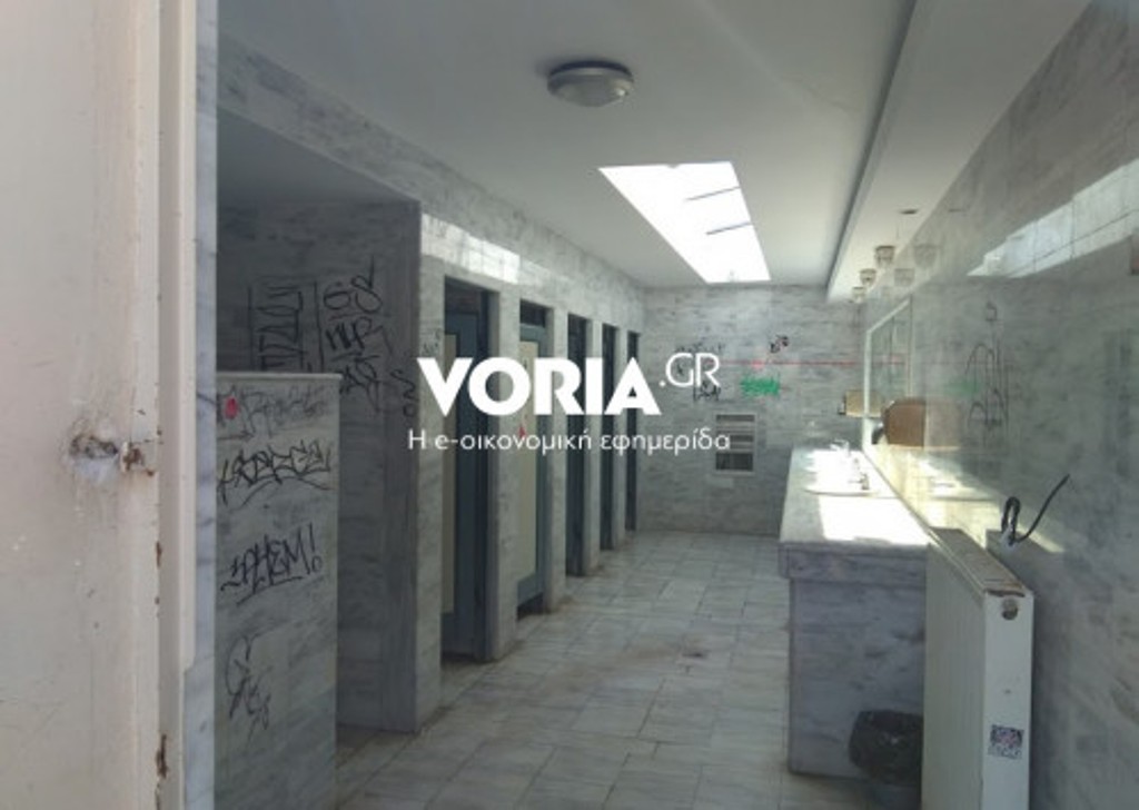 Θεσσαλονίκη: Απίθανα πράγματα στις τουαλέτες - Η καθαρίστρια αναγκάστηκε να φύγει (Photos) - Media