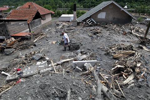 Κολομβία: Εκατόμβη νεκρών από τόνους λάσπης (Photos) - Media