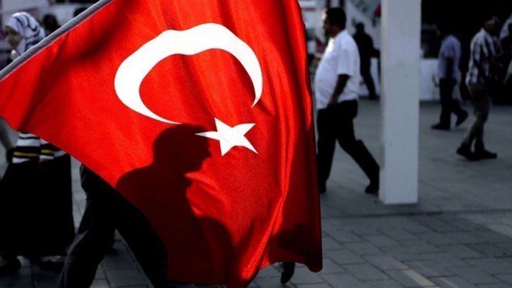 Κομισιόν: Η Τουρκία να διεξάγει έρευνες για τις «φερόμενες παρατυπίες» στο δημοψήφισμα - Media