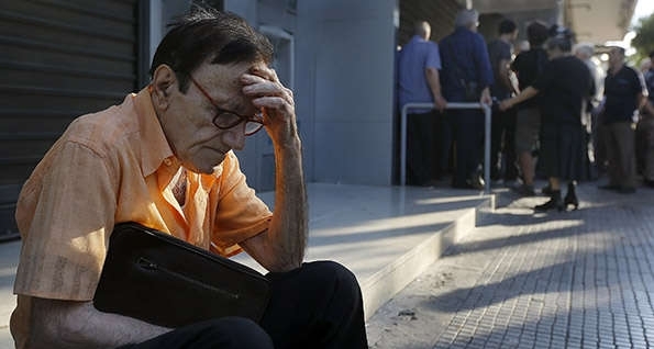 Focus: Οι φτωχοί πληρώνουν για τις μεταρρυθμίσεις στην Ελλάδα - Media