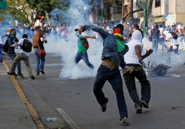 Βενεζουέλα: Νεκρός 17χρονος φοιτητής από σφαίρα στο κεφάλι σε διαδηλώσεις στο Καράκας - Media