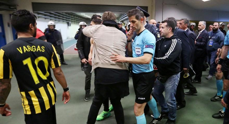 Η απάντηση της ΑΕΚ στον Ολυμπιακό (Photos) - Media