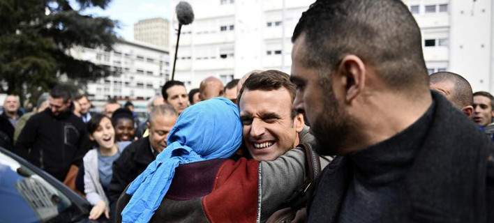 Ο Μακρόν για μπάλα και η Λεπέν για ψάρεμα (Video) - Media