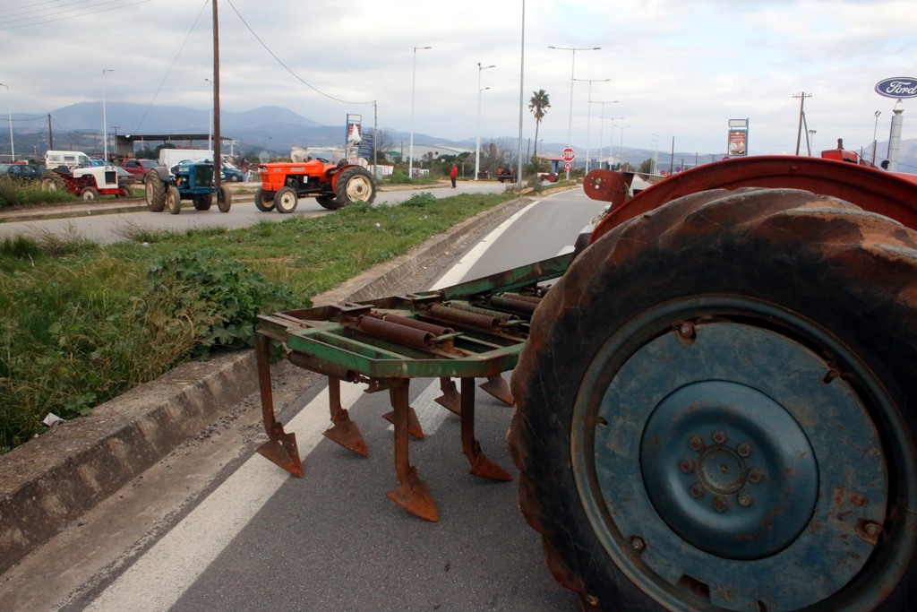 Τραγωδία στα Χανιά – Καταπλακώθηκε από το τρακτέρ του - Media