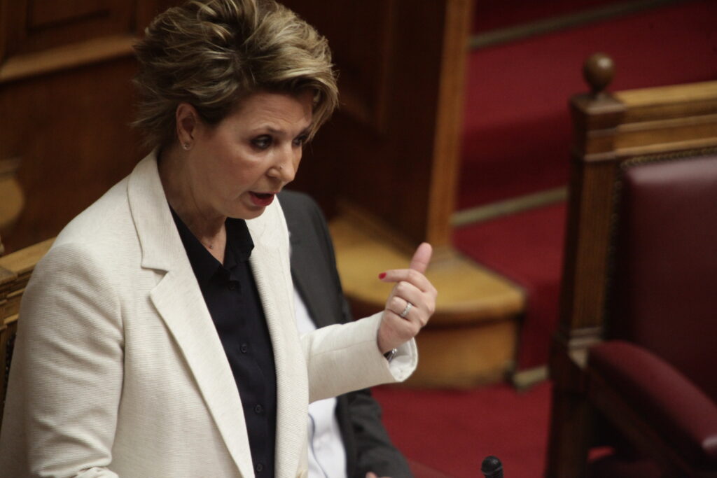 Γεροβασίλη: Ο Μητσοτάκης ταυτίζεται με τον Κουρτς - Media