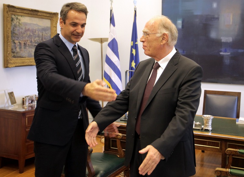 Πώς πείραξε ο Μητσοτάκης τον Λεβέντη - Media