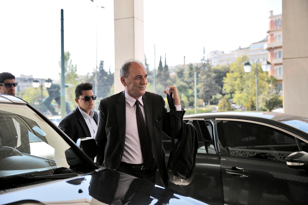 Συνάντηση Σταθάκη - δανειστών: Μέχρι την Παρασκευή συμφωνία για τη ΔΕΗ - Media