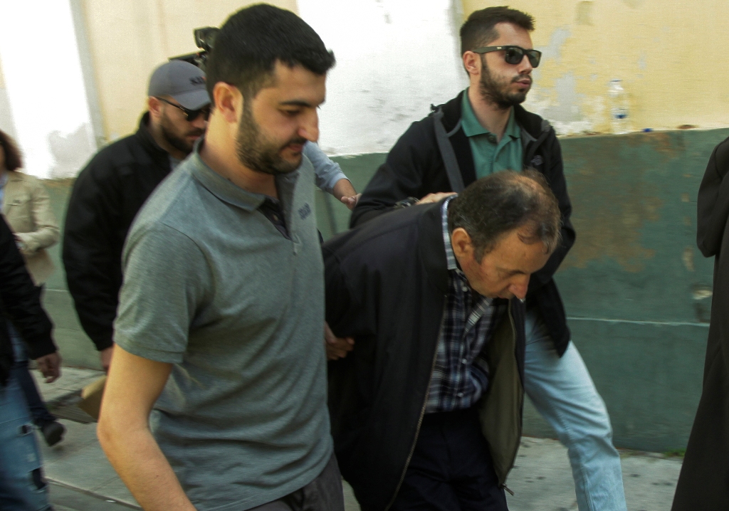 Προθεσμία για τις 2 Μαΐου έλαβε ο 61χρονος πα-τέρας - Σε ασφυξία οφείλεται ο θάνατος της 6χρονης - Media