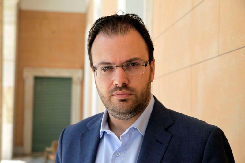 Θεοχαρόπουλος: Πρέπει να θυσιάσουμε το κομματικό για το εθνικό όφελος - Media
