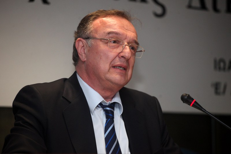 Επιστολή-φωτιά του προέδρου του ΔΣΑ για τις ασφαλιστικές εισφορές των δικηγόρων - Media