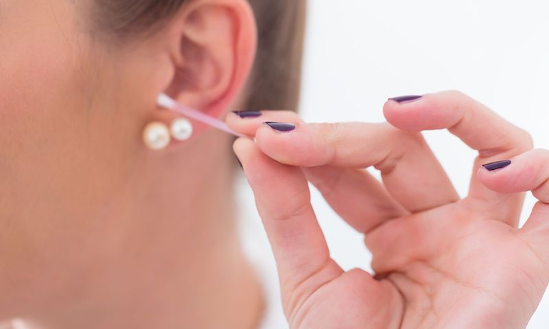 Προσοχή με τις μπατονέτες – Πώς να καθαρίσετε τα αυτιά σας με ασφάλεια - Media