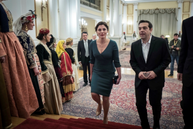 Η σύντροφος του Πρωθυπουργού κέρδισε τις εντυπώσεις στο δείπνο στο Προεδρικό Μέγαρο (Photos) - Media Gallery 2
