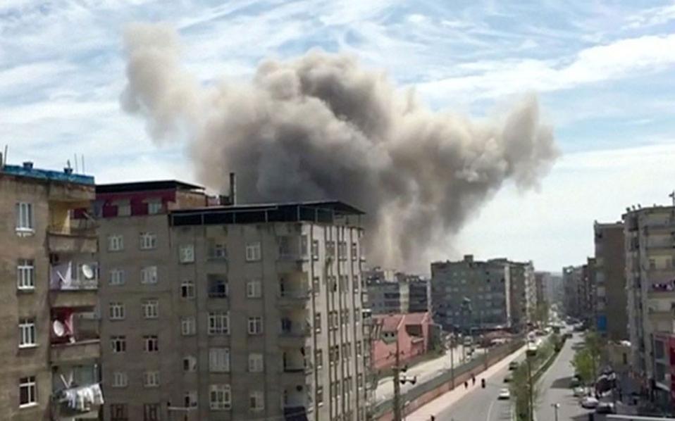 Τρομοκρατική επίθεση η έκρηξη στο Ντιγιαρμπακίρ - Media