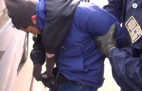Η σύλληψη του αδερφού του δράστη της Αγίας Πετρούπολης από την FSB (Video) - Media