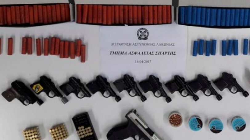 Σπάρτη: Χειροπέδες σε 40χρονο για εκατοντάδες φωτοβολίδες  - Media