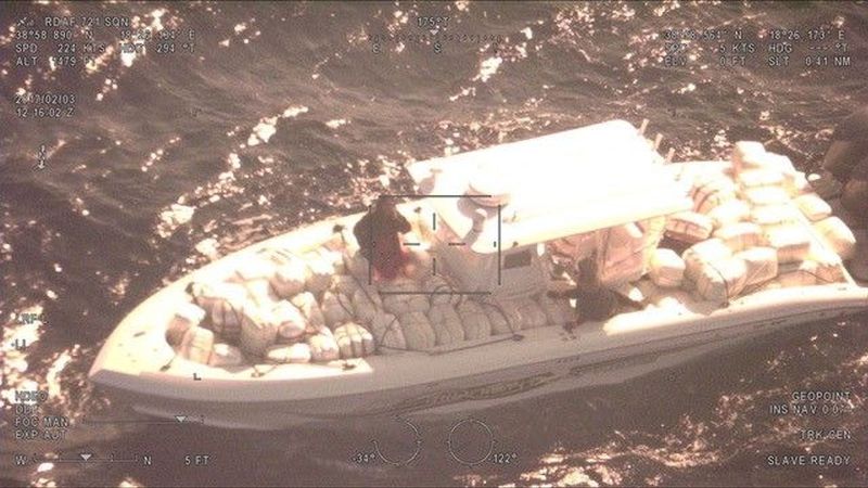 Πλήγμα του λιμενικού σε κύκλωμα διακίνησης ναρκωτικών - Video ντοκουμέντο από την καταδίωξη  - Media