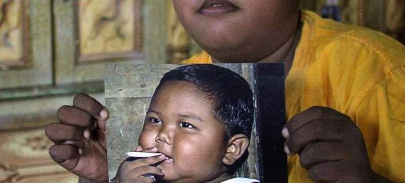 Πώς είναι σήμερα το παιδί που από 2 ετών κάπνιζε 40 τσιγάρα την ημέρα (Photos) - Media