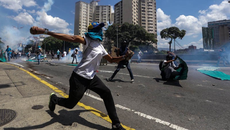 Βενεζουέλα: Δύο διαδηλωτές-εκ των οποίων ένας έφηβος- νεκροί στις συγκεντρώσεις κατά του Μαδούρο - Media