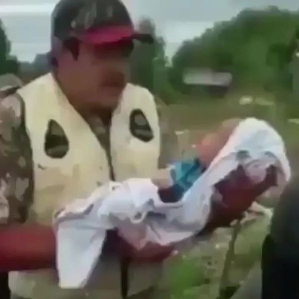 Σοκ! Έκλεισαν νεογέννητο στο στομάχι ζώου (Video) - Media