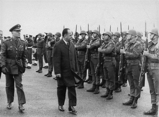 Spiegel: Όταν η δημοκρατία πέθανε στην κοιτίδα της - Media