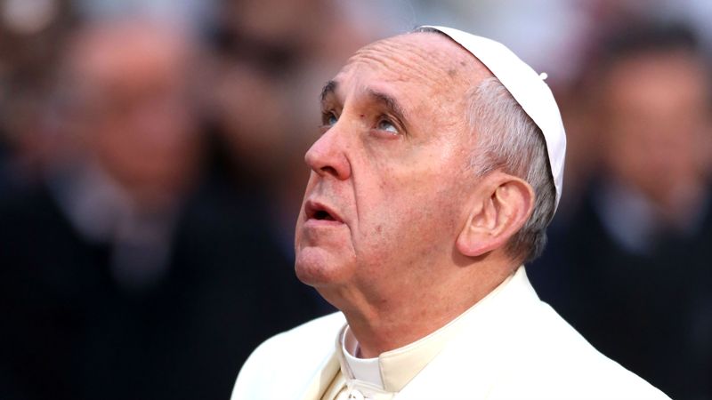 Πάπας Φραγκίσκος: Προσεύχομαι για τους γονείς του μικρού Άλφι - Media