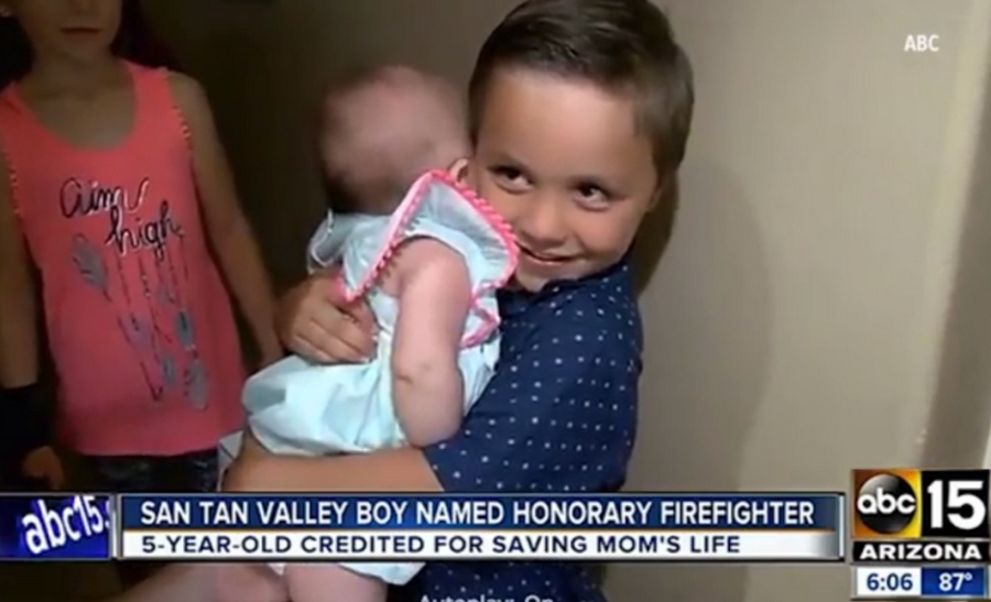 Πως ένας 5χρονος μπόμπιρας έσωσε τη ζωή της μητέρας του! - Media