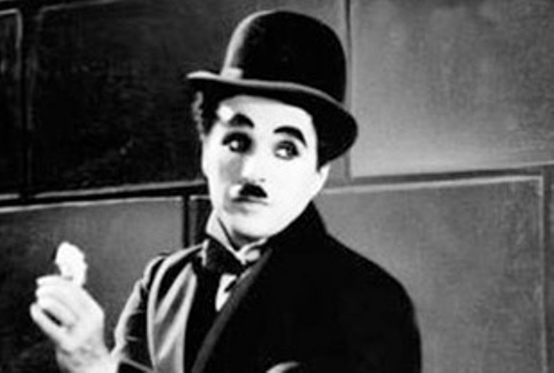 Ελβετία: 662 θαυμαστές του Σαρλό μεταμφιέζονται και καταγράφουν ρεκόρ - Media