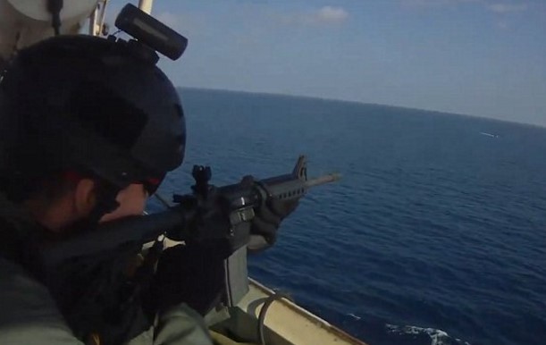Το βίντεο των 9,5 εκατ. κλικ: Σομαλοί πειρατές vs Μισθοφόρων  - Media