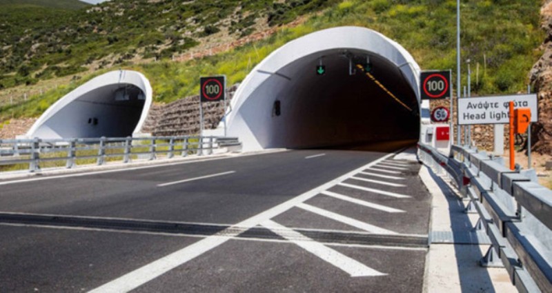 Ιονία Οδός: Το πρώτο τροχαίο στον αυτοκινητόδρομο που δόθηκε στην κυκλοφορία τη Μ.Τετάρτη (Photos) - Media
