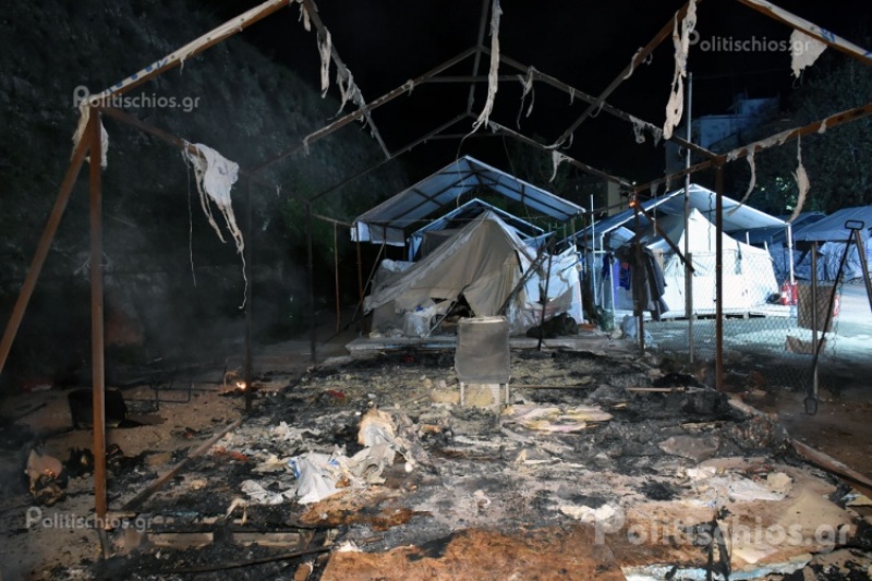 Φωτιά στον καταυλισμό προσφύγων στη Σούδα (Video) - Media
