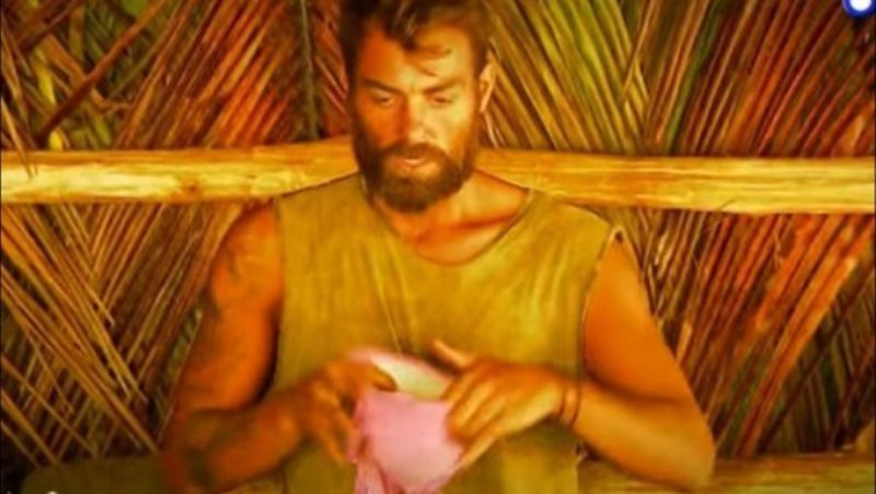 Survivor: Τι είπε ο Χανταμπάκης για τη φάρσα με το σουτιέν της Παπαδοπούλου (Video) - Media