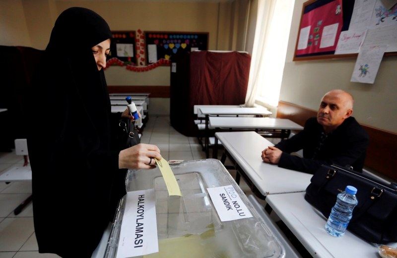 Συνεχίζεται η «μάχη του δημοψηφίσματος» - Το τουρκικό ΣτΕ ενέκρινε τα ασφράγιστα ψηφοδέλτια - Media