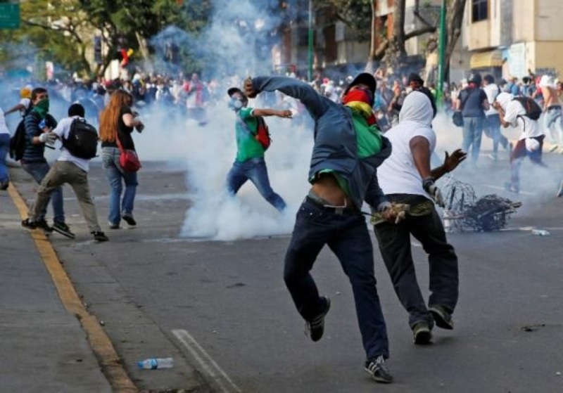 Και πέμπτος νεκρός στη Βενεζουέλα - Χάνεται πλέον ο έλεγχος στη χώρα - Media
