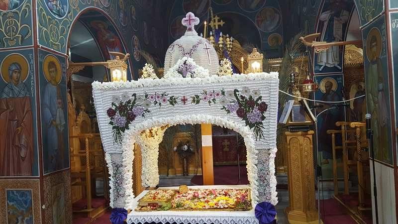 Ο πιο εντυπωσιακός επιτάφιος στο Βόλο – Έγινε με 60 κιλά χάντρες (Photos) - Media