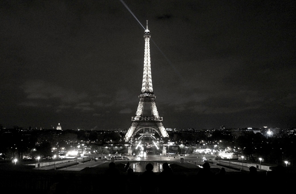 Στο σκοτάδι ο Πύργος του Άιφελ για τους χριστιανούς κόπτες της Αιγύπτου - Media