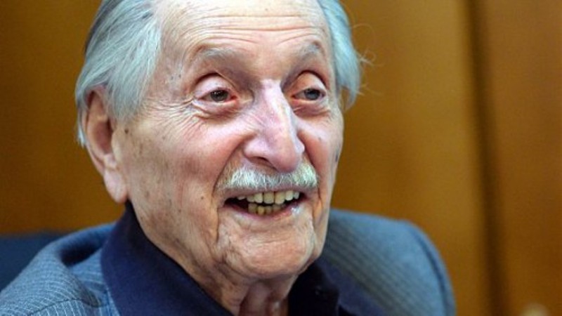 Τα 104α του γενέθλια γιόρτασε ο γηραιότερος επιζών των ναζιστικών στρατοπέδων συγκέντρωσης - Media