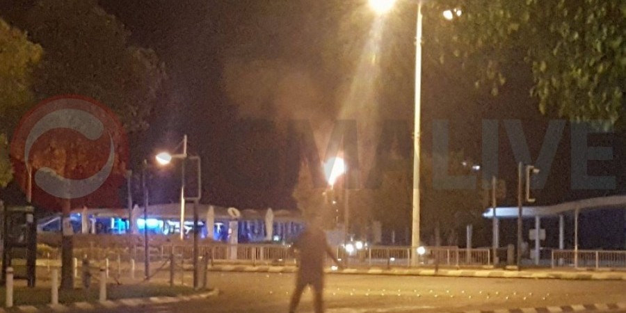 Σκληρό βίντεο: Αυτοκίνητο παρασύρει πεζό κατά τη διάρκεια επεισοδίων - Media