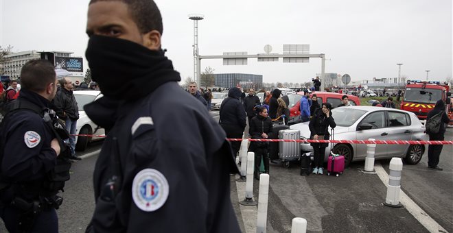 Μάντσεστερ: Συνελήφθη και ο πατέρας του φερόμενου ως δράστη - Τι δήλωσε - Media