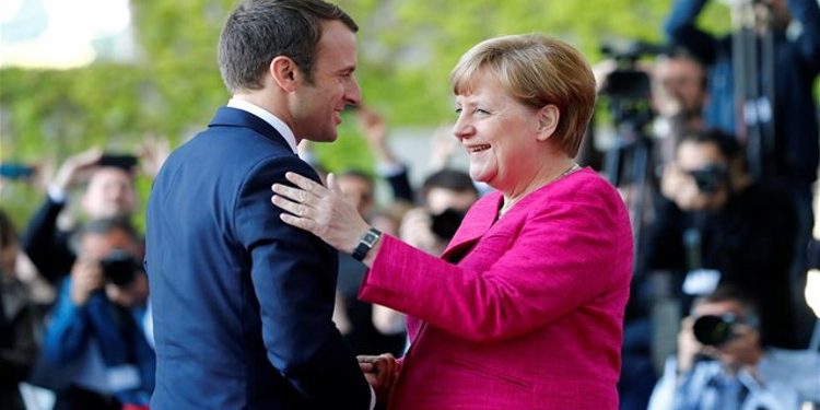 Συζήτηση Τσίπρα - Μέρκελ - Μακρόν για το ελληνικό χρέος     - Media