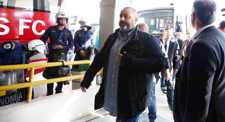 Καραπαπάς: «Μην ξαναπιάσει στο στόμα του τον Ολυμπιακό» - Media