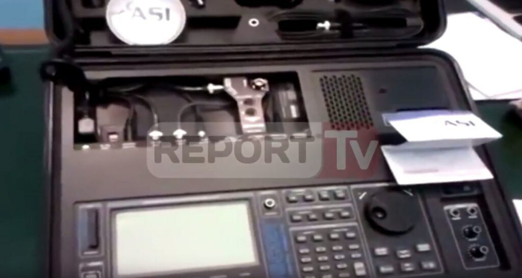 Περίεργη σύλληψη Έλληνα με την κατηγορία κατασκοπείας στην Αλβανία (Photo) - Media