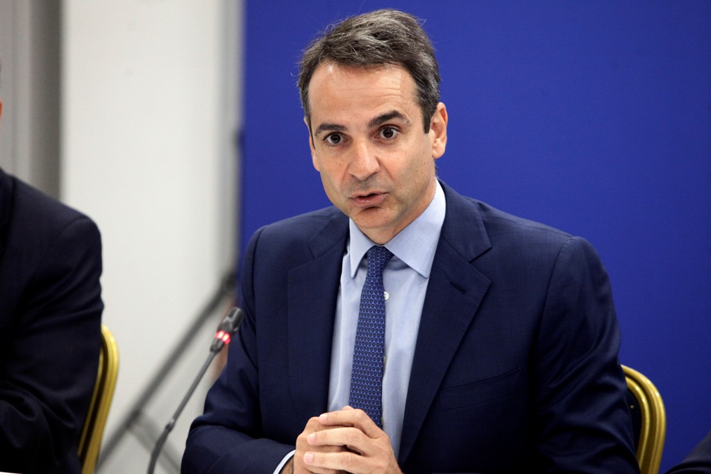 «Εν αναμονή πρωθυπουργός» - Media