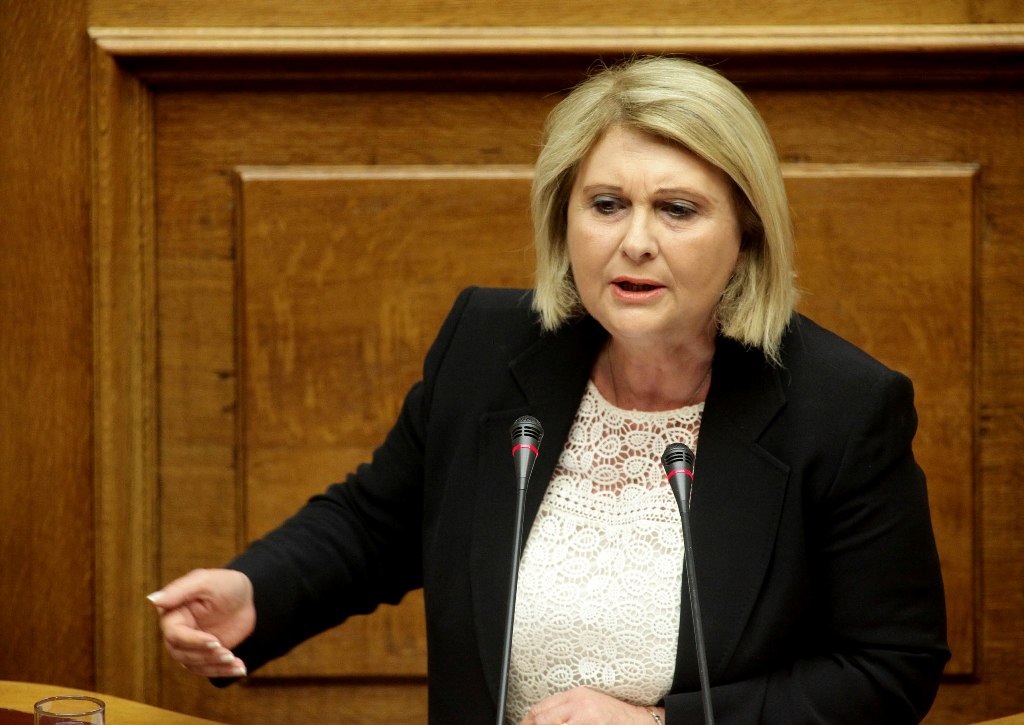 Βούλτεψη: Χαμομηλάκι, κ. Καμμένε, χαμομηλάκι - Media