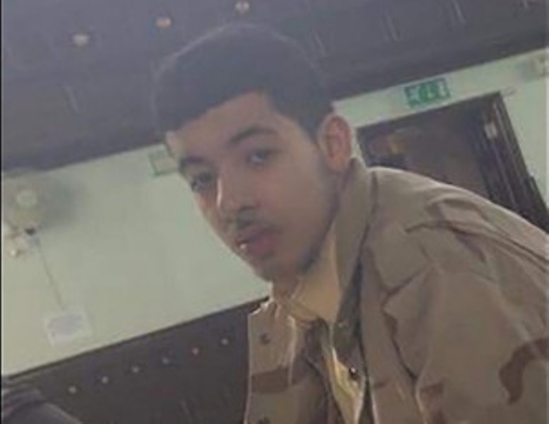 Οι αμερικανικές μυστικές υπηρεσίες «καρφώνουν» τη Βρετανία: Ο σφαγέας του Μάντσεστερ είχε ταξιδέψει στη Λιβύη λίγο πριν την επίθεση - Media