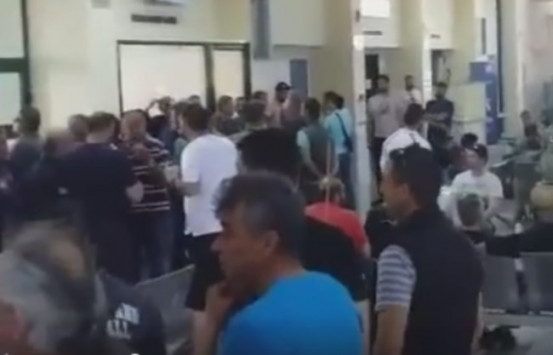 Κατάληψη στο αεροδρόμιο Σύρου - Εισέβαλαν εργαζόμενοι του Νεωρίου (Photos) - Media