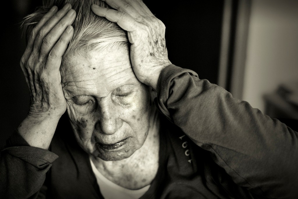 Ποια είναι τα 7 στάδια της νόσου Αλτσχάιμερ - Media