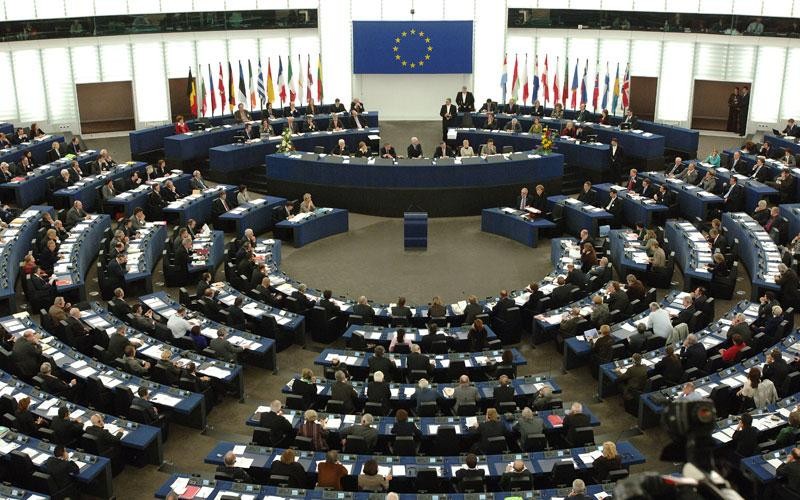 Εννέα ευρωβουλευτές γράφουν για μια «άλλη» Ευρώπη: Υπάρχει εναλλακτική απέναντι σε λιτότητα και εθνικισμό - Media
